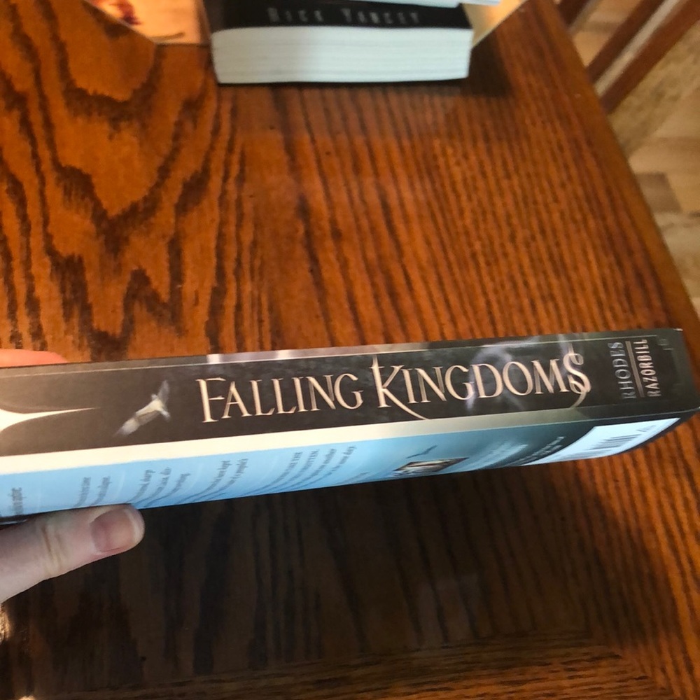 Falling Kingdoms Book - Picture 3 of 3